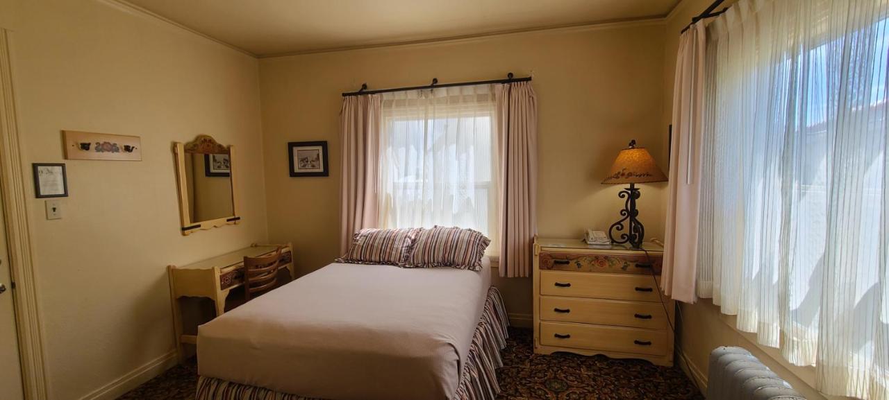 Historic Dow Hotel Lone Pine Dış mekan fotoğraf