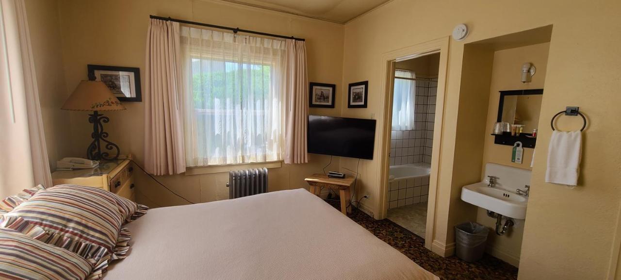 Historic Dow Hotel Lone Pine Dış mekan fotoğraf